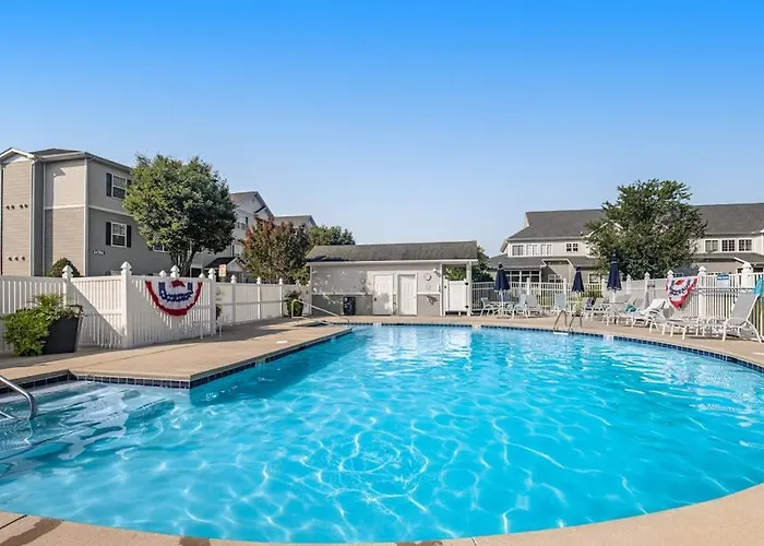 Villas At Bay Crossing --- 34682 Villa Cir, Unit #4105